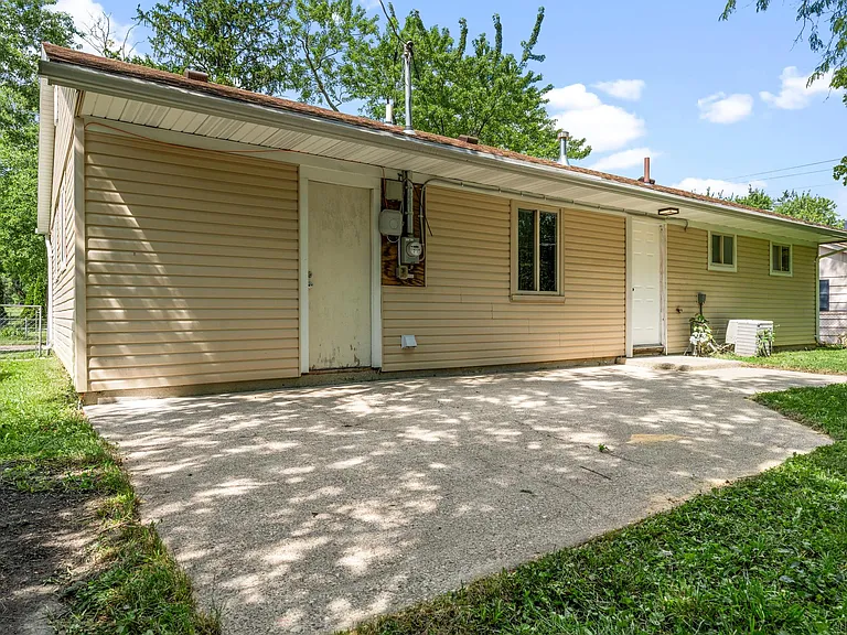 3722 Ark Ave — Photo 3