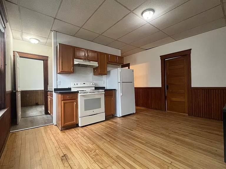 38 Esther St #1 — Photo 7