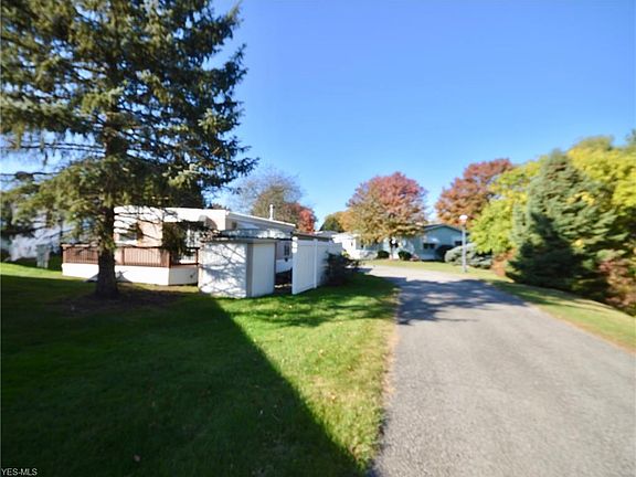3rd image of 17 Maple Dr #17