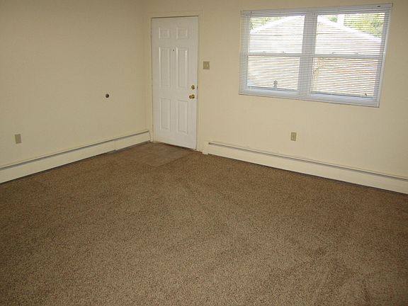 3rd image of 909 W Aaron Dr APT H