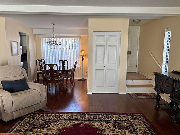 4th image of 220 Nassau Dr #220