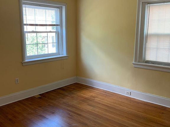 5th image of 1411 Grove Ave #2