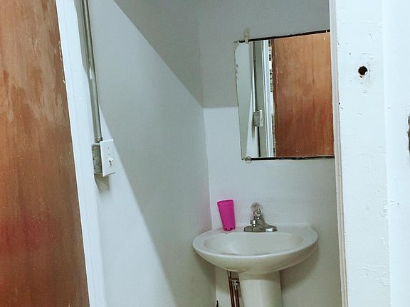 4th image of 5917 Torresdale Ave