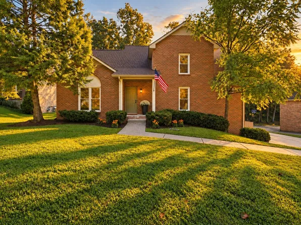 111 Vannoak Dr, Clarksville, TN 37043