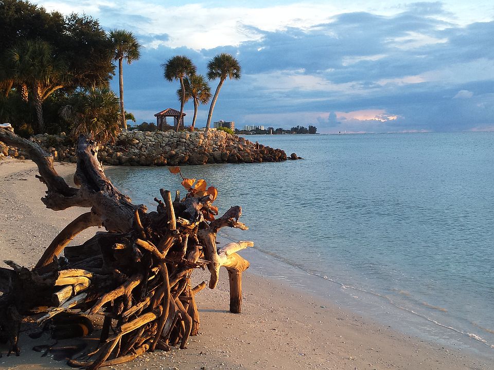 Short walk to Shell Beach