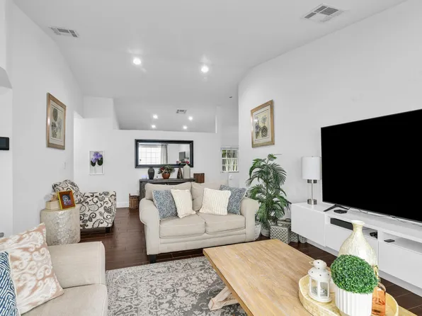 651 SW 176TH Avenue, Pembroke Pines, FL 33029