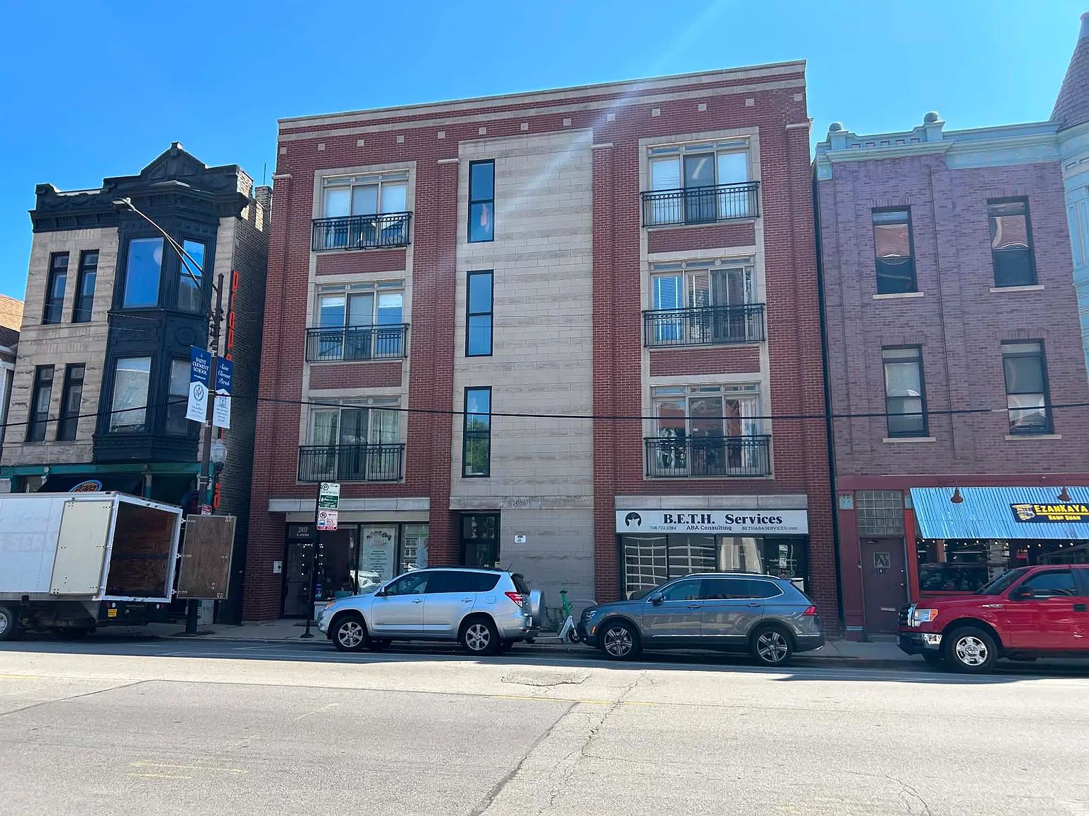 3 bed, 1800 sqft, $5,200 — Photo 1