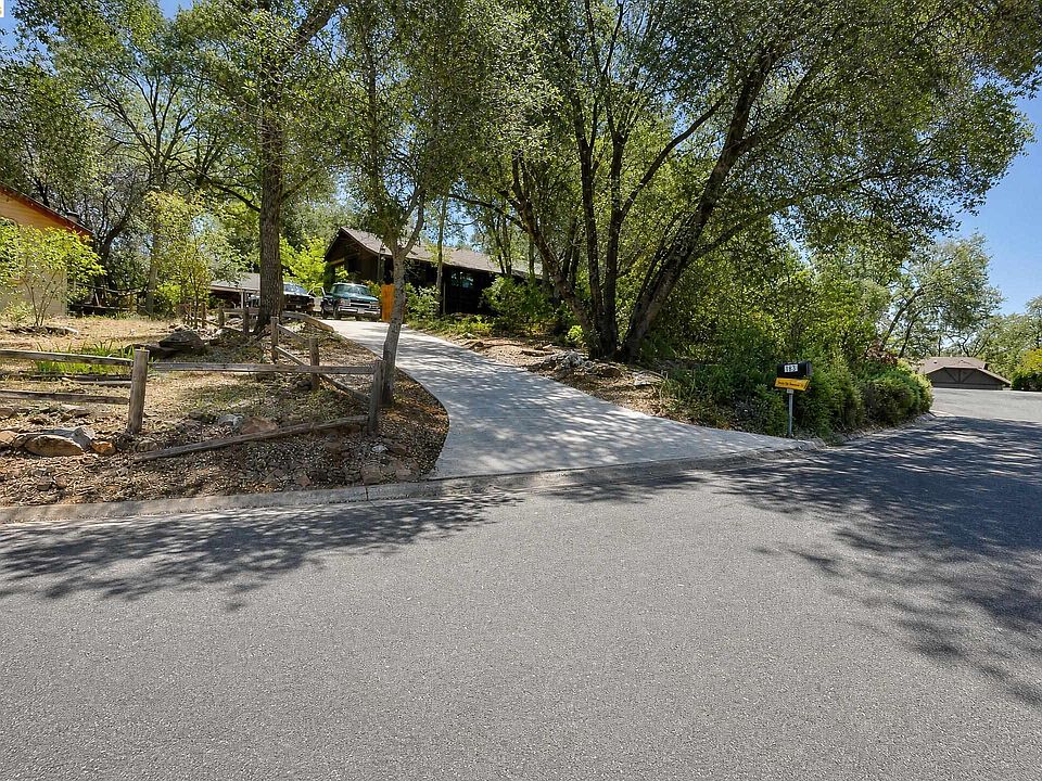 1st image of 136 Corte Del Encino