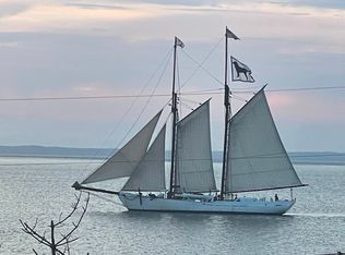 111 Eastville Ave, Oak Bluffs, MA 02557