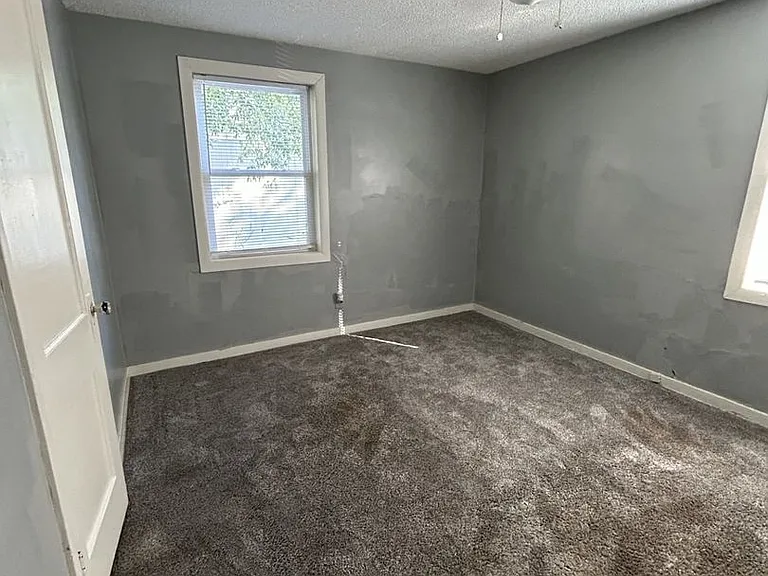 468 Fieldcrest Dr — Photo 6