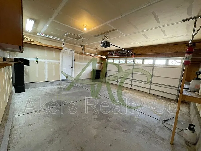 746 S Legend Ln — Photo 18