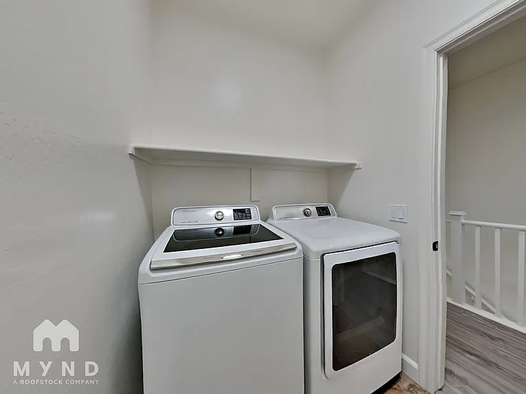 14535 W Port Royale Ln — Photo 22