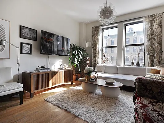 Rented by Keller Williams NYC | media 17