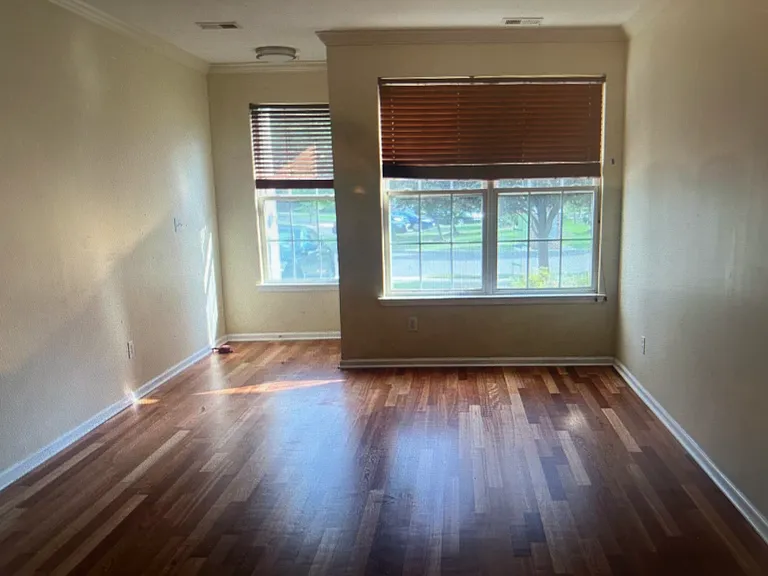 40 York Rd — Photo 9
