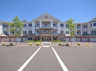 9322 Falston Cir #322, Old Bridge, NJ 08857