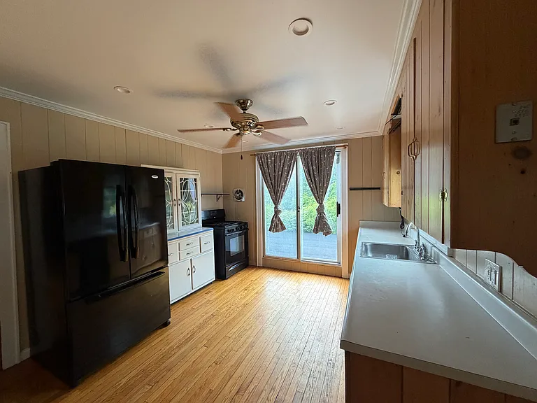 8 Nashua Rd — Photo 18