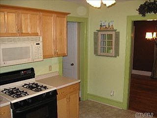 3rd image of 46 E Lakewood St