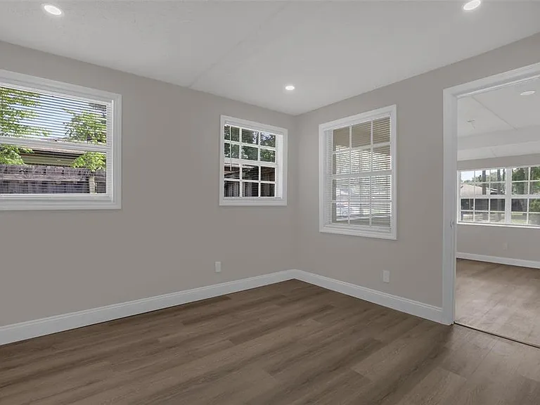 518 Lavon Dr — Photo 29