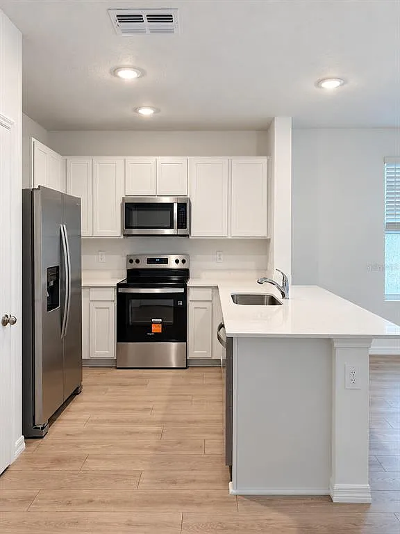 3 bed, 2.5 bath, 1464 sqft, $2,250 — Photo 2