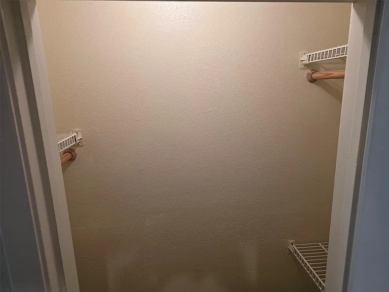 3025 Walnut Bend Ln #21 — Photo 32