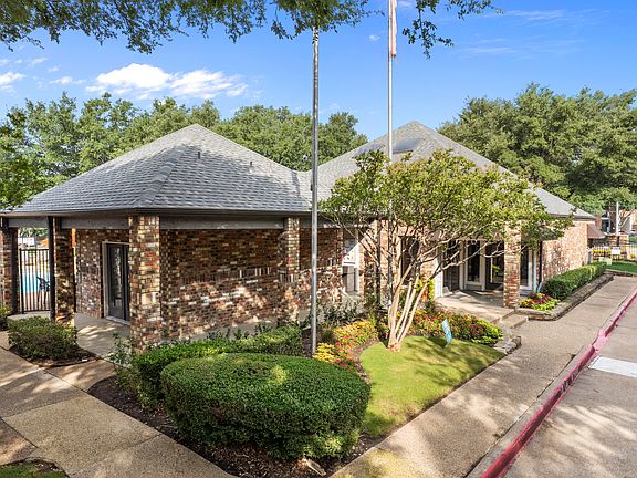 3rd image of 3099 Parham Dr #231