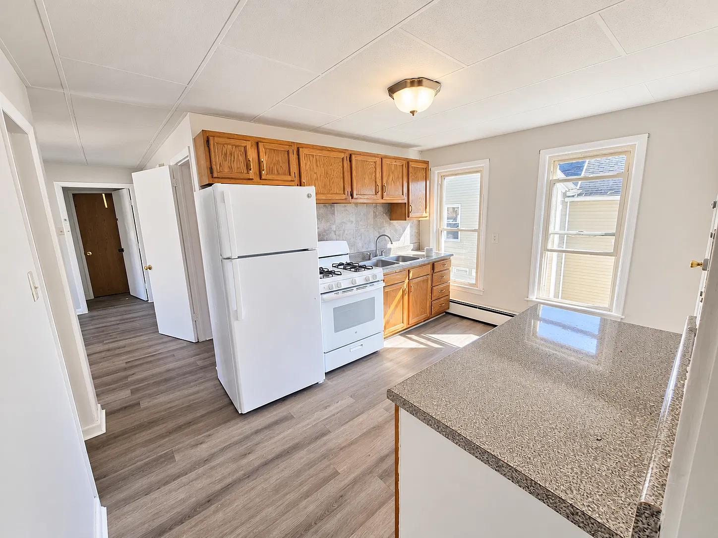 1 bed, $1,000 — Photo 1