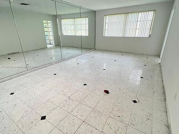 3rd image of 20200 NE 29th Ct APT N216