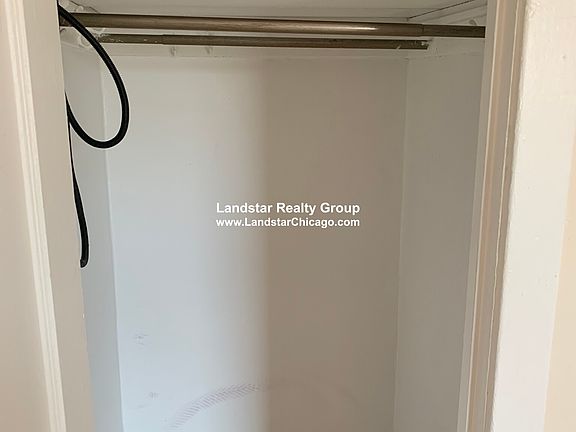 5th image of 2621 W Gunnison St #J2