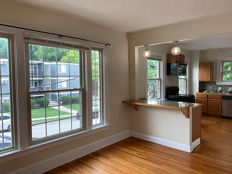 931 Nassau St #1 — Photo 4