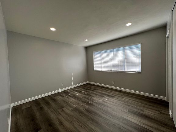 5th image of 52 N Roosevelt Ave APT 5