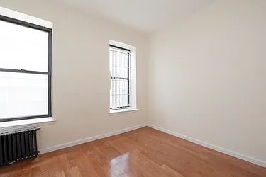 Rented by R New York