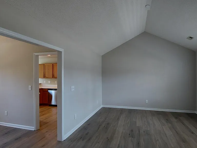 2106 Sapling Ct — Photo 18