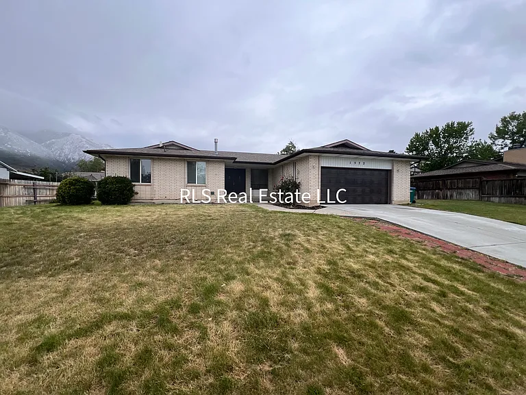 1572 E Hidden Valley Rd — Photo 14