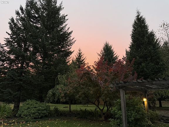 5th image of 172 Connie Ln
