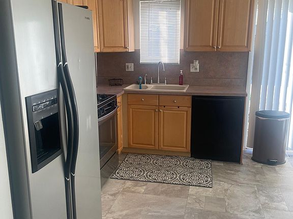 4th image of 20876 Lange St