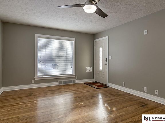 4th image of 2730 S 41st St