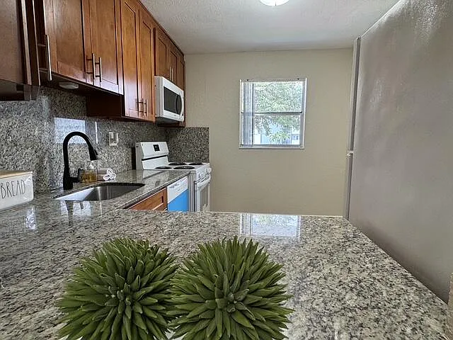 8411 Lagos De Campo Blvd #204U — Photo 5