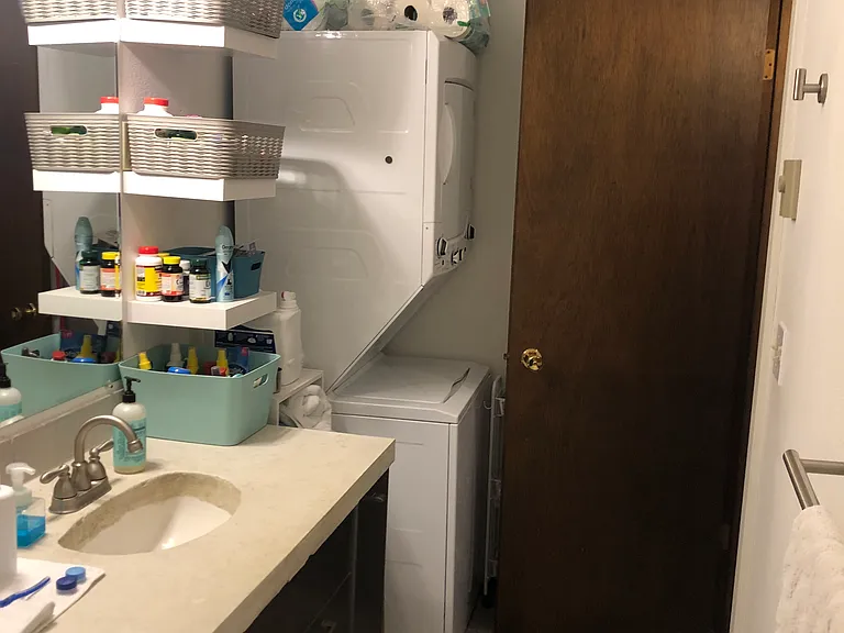1608 W Olive St #4 — Photo 6