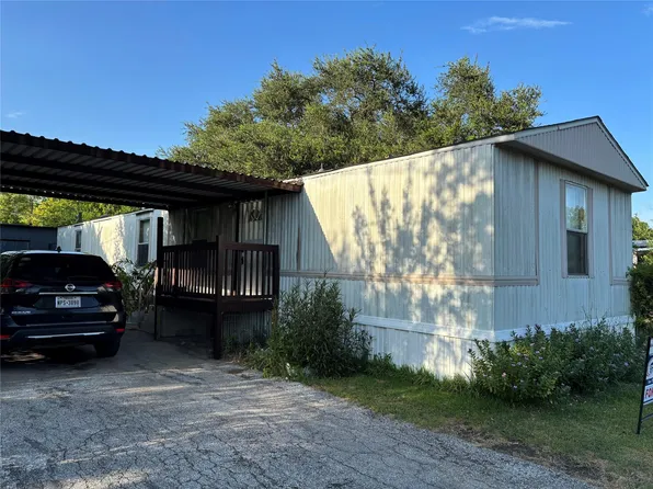 902 Ferol Ln, Highlands, TX 77562
