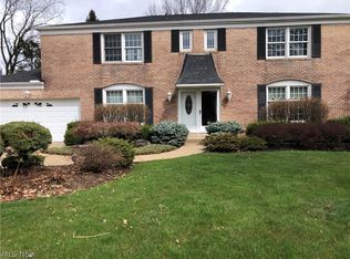 17976 Fox Hollow Dr, Strongsville, OH 44136