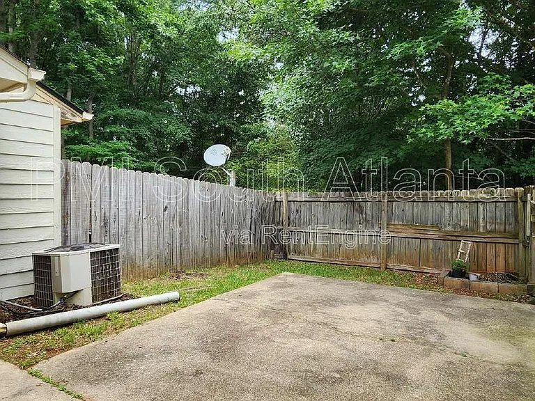 1681 Winchester Way SE — Photo 18