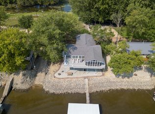 523 Cottage Rd, Harpers Ferry, IA 52146