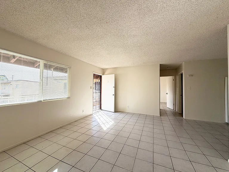 3817 Cogswell — Photo 11