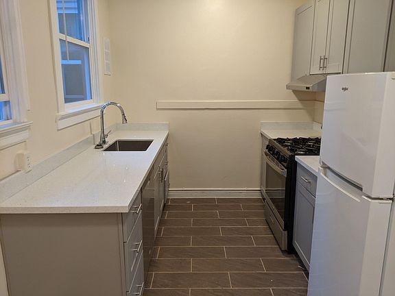 3rd image of 276 3rd Ave #8