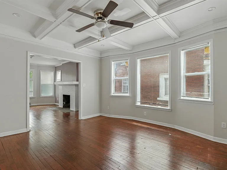 1595 W Grand Blvd — Photo 6