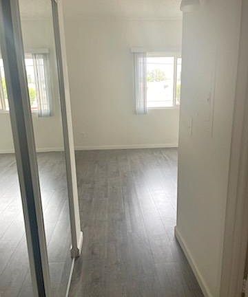 2nd image of 1735 Peyton Ave #2340