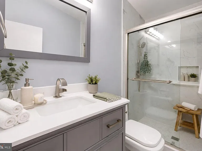 6614 Melody Ln — Photo 14
