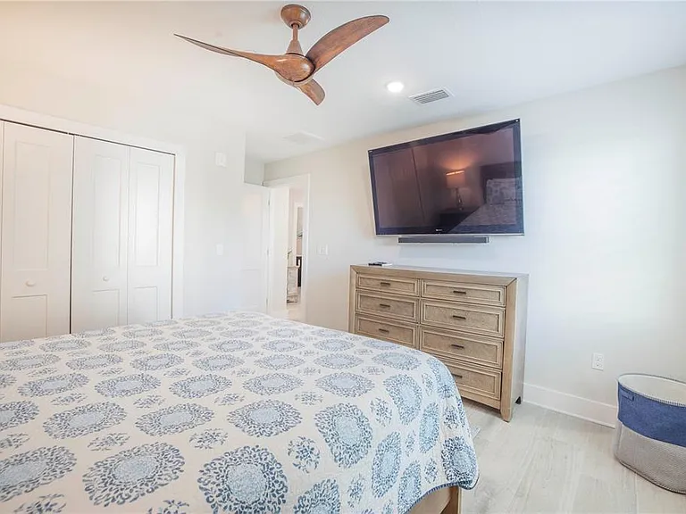 19505 Gulf Blvd #304 — Photo 33
