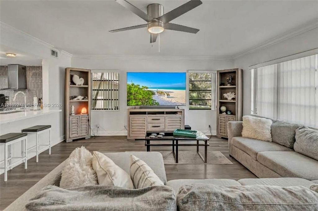 1769 NE 40th Pl APT 505, photo 7