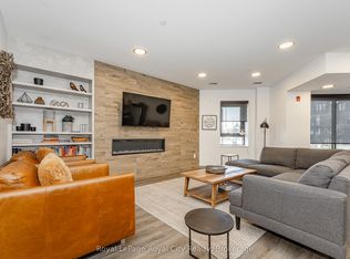 332 Gosling Gdns #205, Guelph, ON N1L 0P8